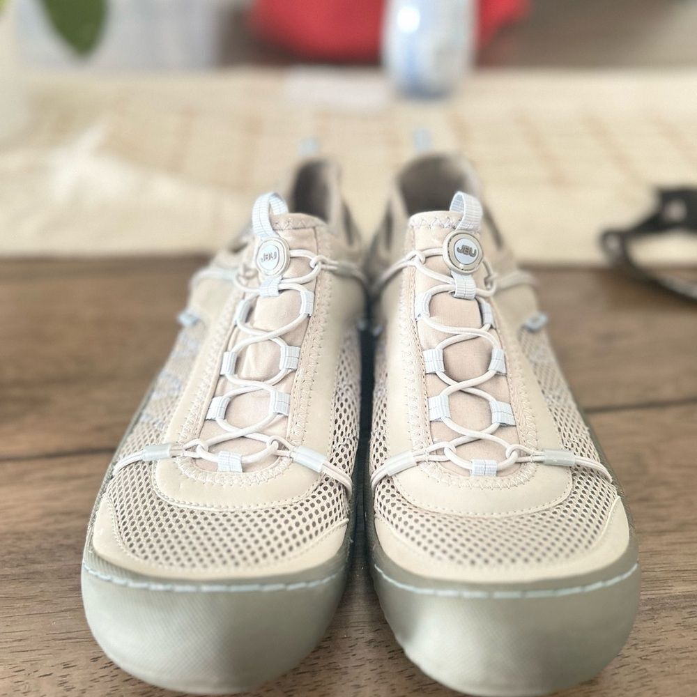 JBU (Just Be‎ You)  ConforT Women's shoes size 10 M